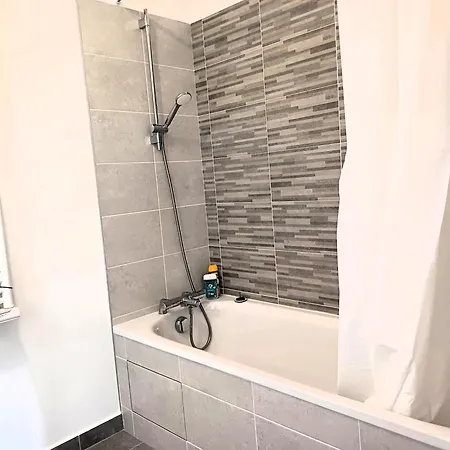 Apartment 3 Pieces, Paris-stade,parking *